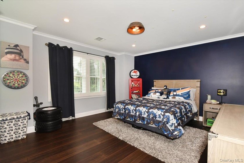 Welcome to this exceptional custom-expanded home in Massapequa - photo 28