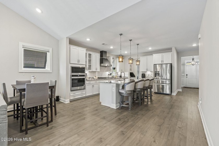 Welcome to this meticulously maintained and thoughtfully - photo 36