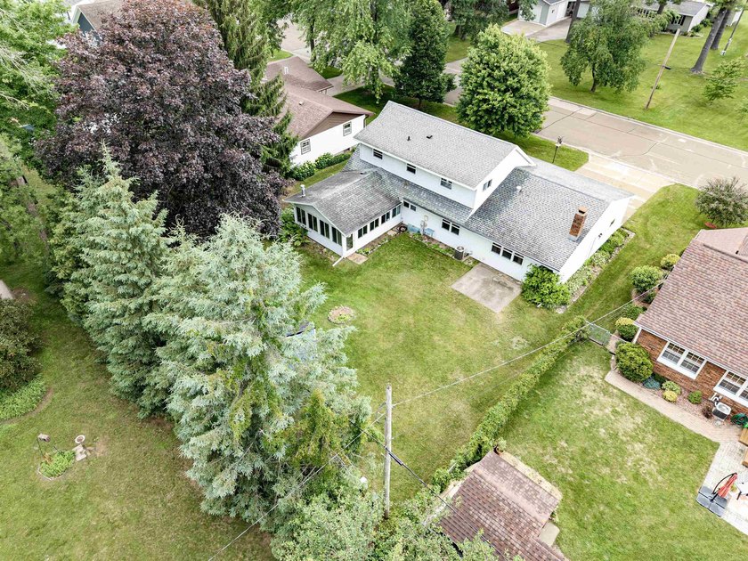 Check out this very well maintained, beautiful 3 bedroom Cape - photo 40