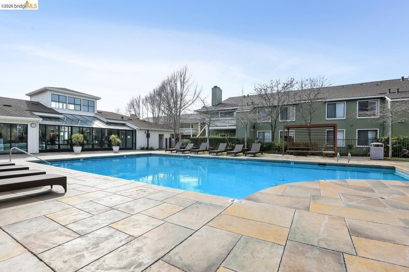 Experience resort-style living in the heart of Richmond Marina - photo 43