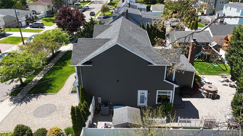 Welcome to this exceptional custom-expanded home in Massapequa - photo 45