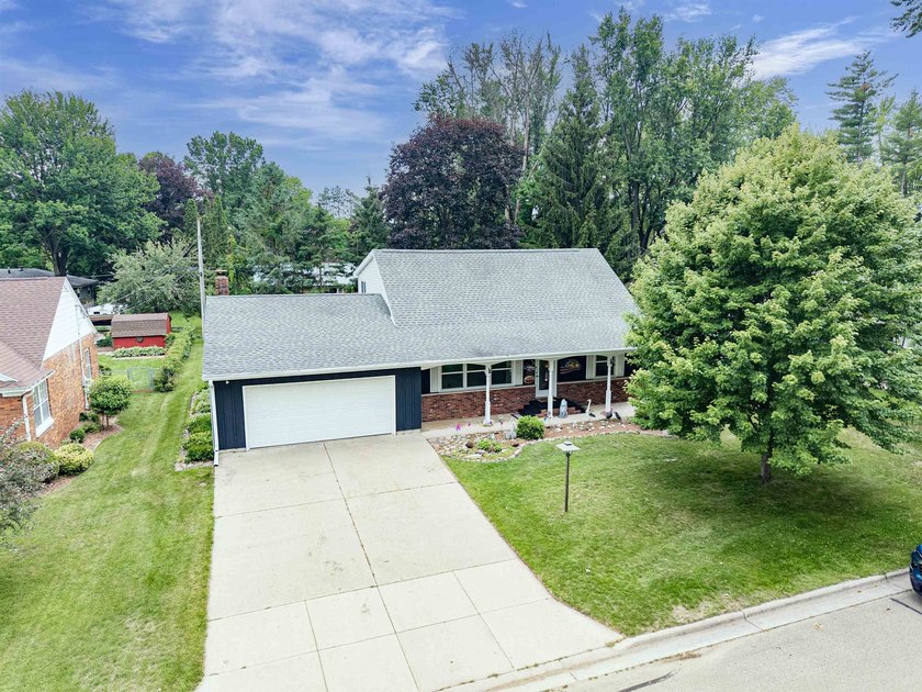 Check out this very well maintained, beautiful 3 bedroom Cape - photo 49