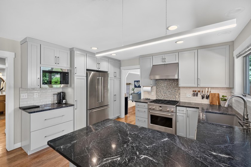 Treasure in the Heart of Monona! This beautifully maintained - photo 15