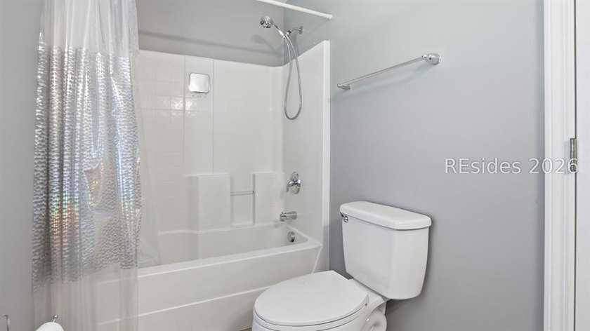 Welcome to 4 Blue Haw Ct in Bluffton! This charming 3 bed, 2.5 - photo 17