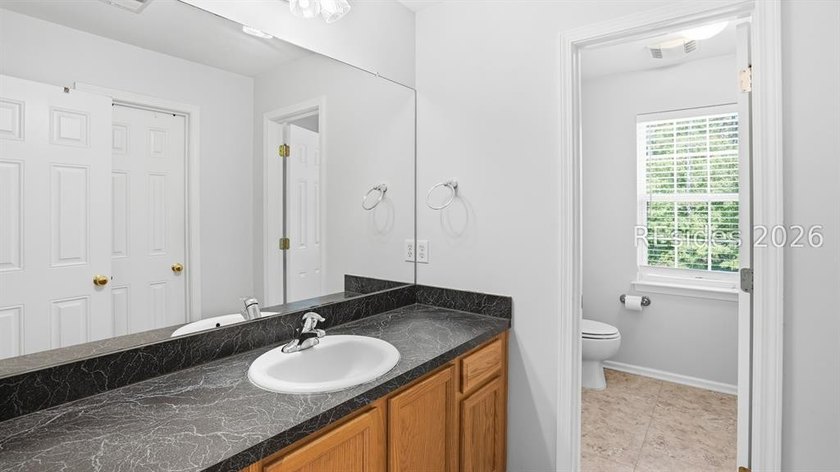 Welcome to 4 Blue Haw Ct in Bluffton! This charming 3 bed, 2.5 - photo 22
