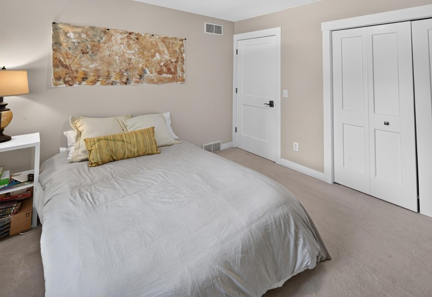 Treasure in the Heart of Monona! This beautifully maintained - photo 23