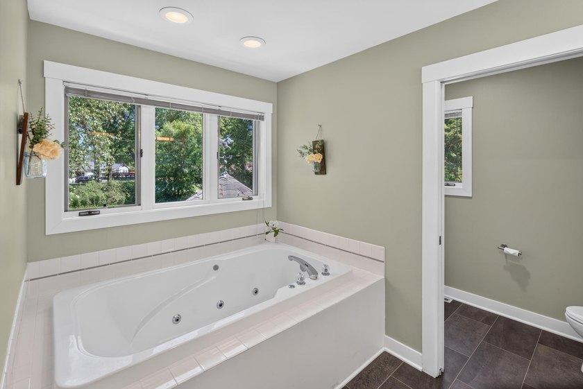 Treasure in the Heart of Monona! This beautifully maintained - photo 30
