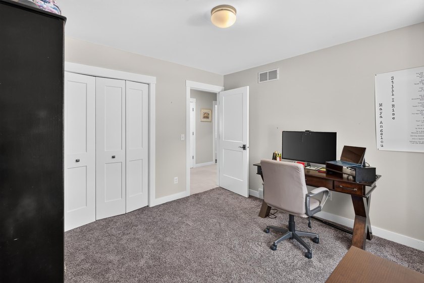 Treasure in the Heart of Monona! This beautifully maintained - photo 35