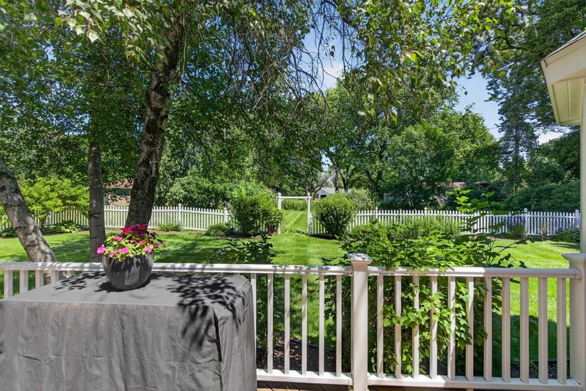 Treasure in the Heart of Monona! This beautifully maintained - photo 43