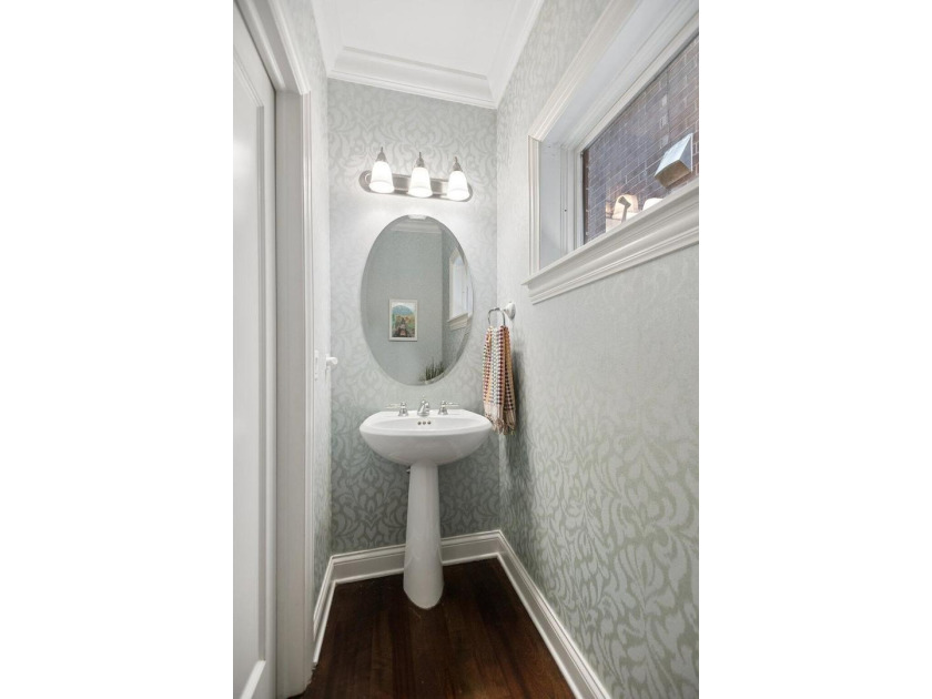 Set on a rare extra-wide 30' lot in one of Lincoln Park's most - photo 11
