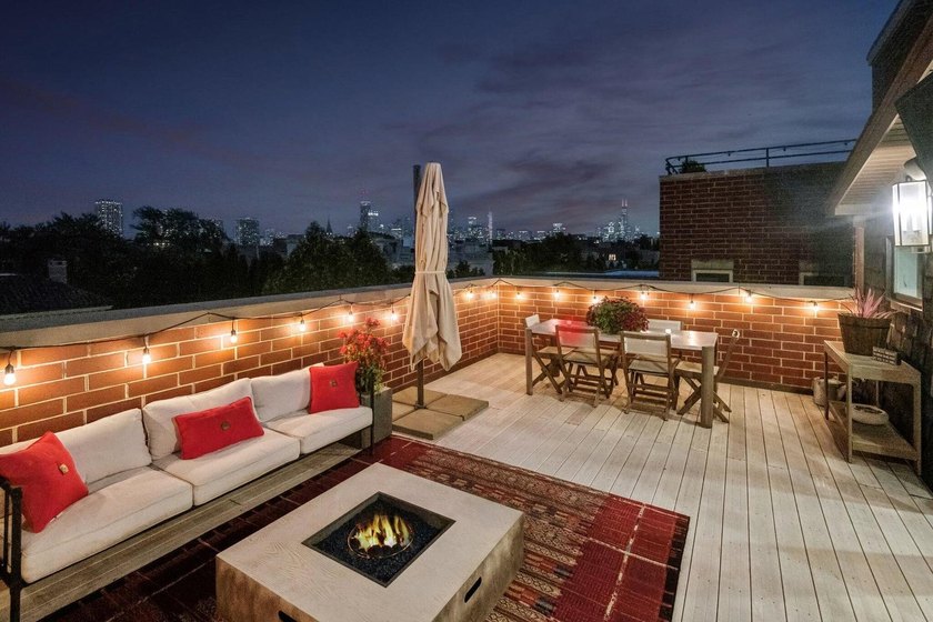 Set on a rare extra-wide 30' lot in one of Lincoln Park's most - photo 33