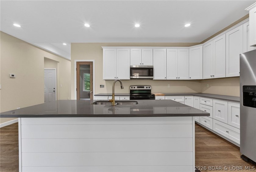Beautiful new construction tucked away in a quiet cul-de-sac in - photo 14
