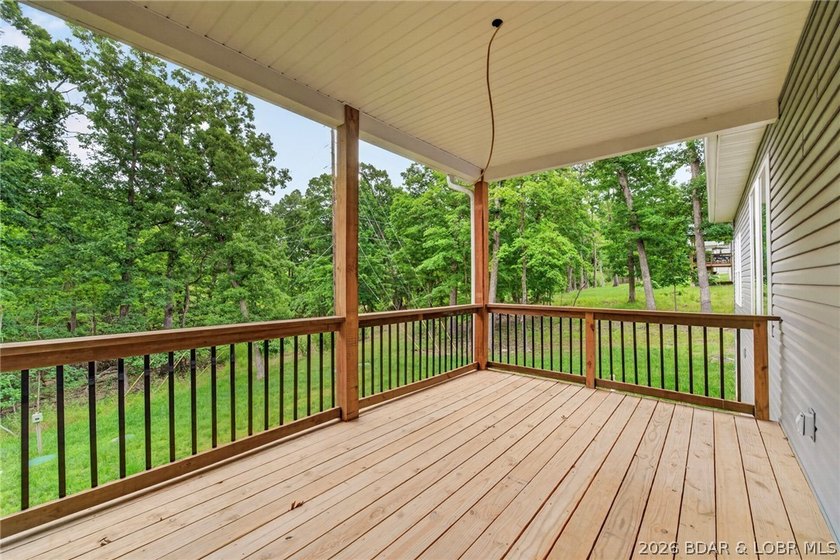 Beautiful new construction tucked away in a quiet cul-de-sac in - photo 24