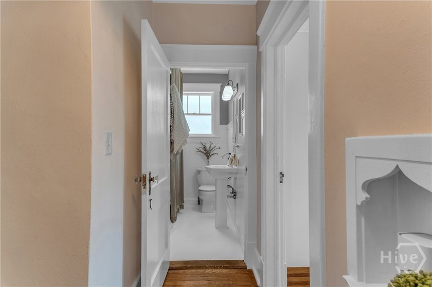 Welcome to 125 E 54th Street, a beautifully preserved 1933 - photo 31