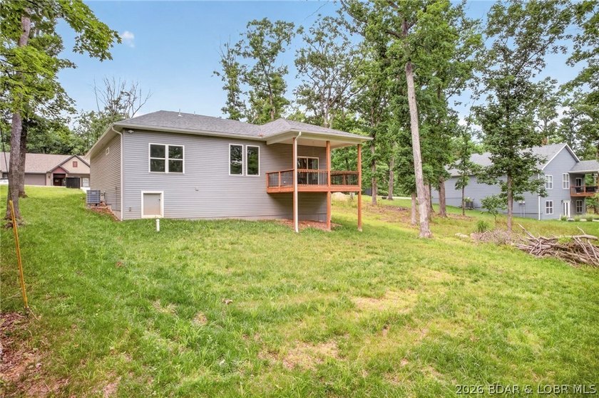 Beautiful new construction tucked away in a quiet cul-de-sac in - photo 32