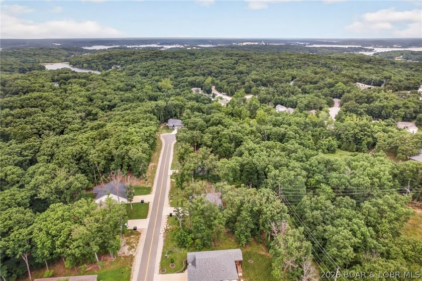 Beautiful new construction tucked away in a quiet cul-de-sac in - photo 37