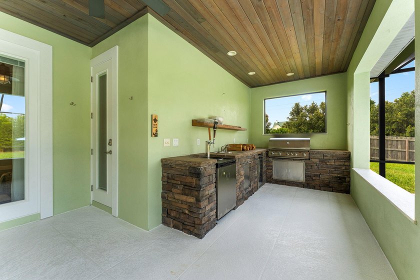 Exceptional custom home on fenced 1.15ac in Oak Grove Estates - photo 42