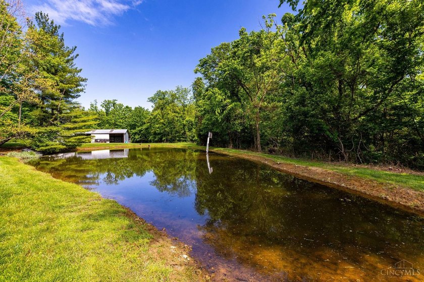 Private resort-style estate down a long winding lane on 52.826 - photo 13
