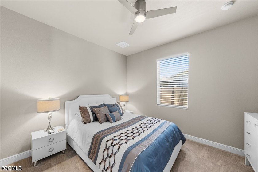 This Turnkey Pool home is move in ready with tons of upgrades - photo 25