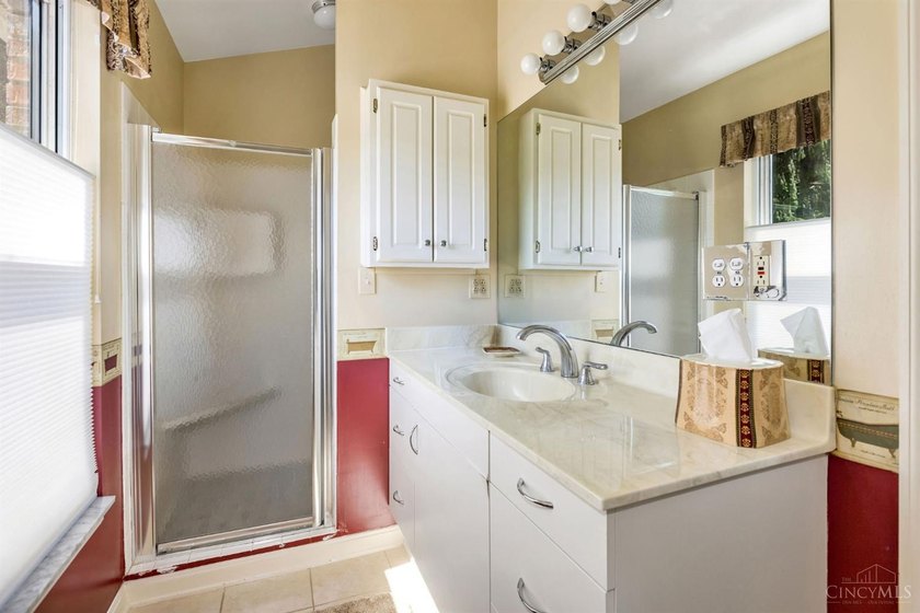 Private resort-style estate down a long winding lane on 52.826 - photo 34