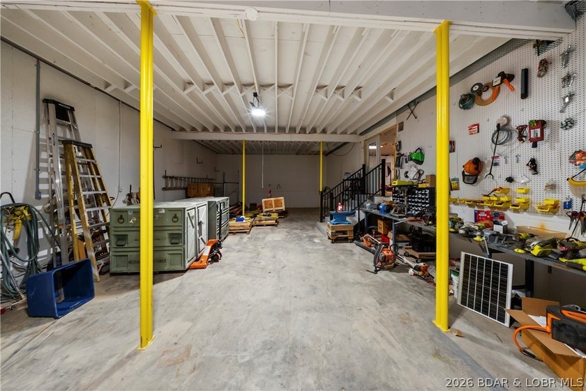 Exceptional commercial opportunity with outstanding visibility - photo 35