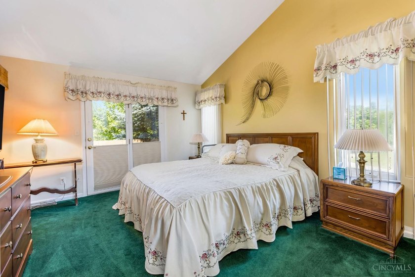 Private resort-style estate down a long winding lane on 52.826 - photo 35