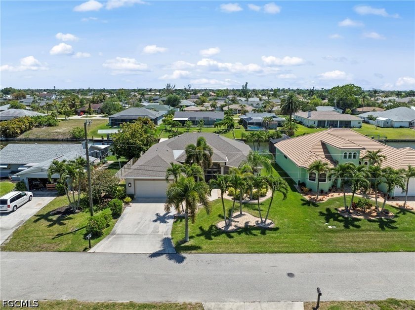 This Turnkey Pool home is move in ready with tons of upgrades - photo 49