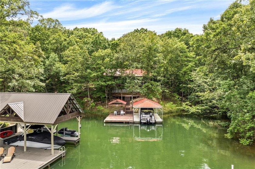 Talk about quintessential Lake Martin cabin living in a PRIME - photo 4