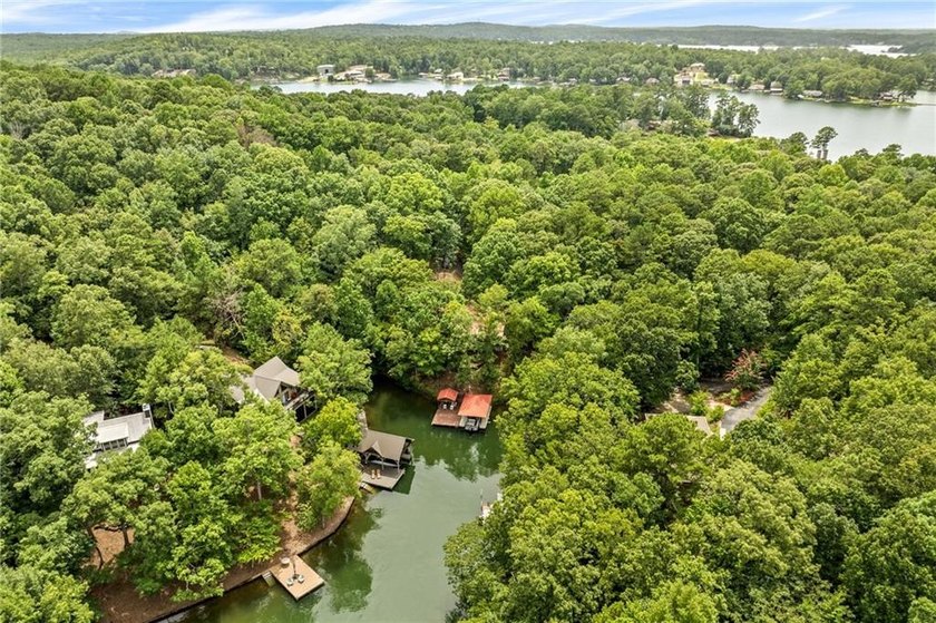 Talk about quintessential Lake Martin cabin living in a PRIME - photo 6