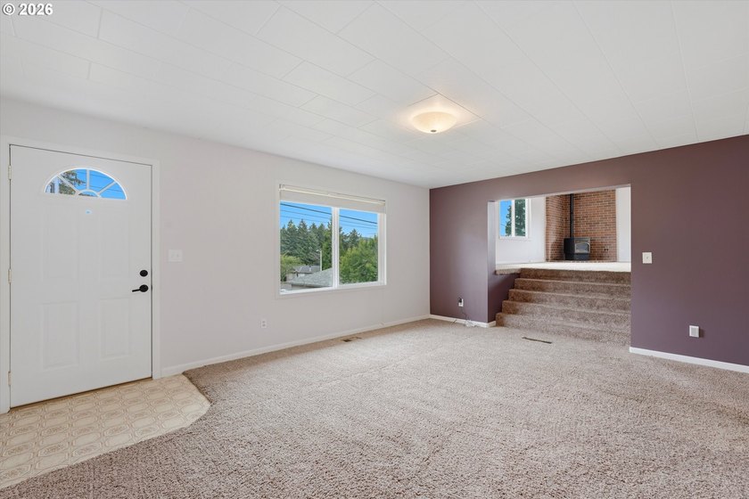 Well maintained 1789 sq ft 3 bed 2 bath mid-century split-level - photo 7