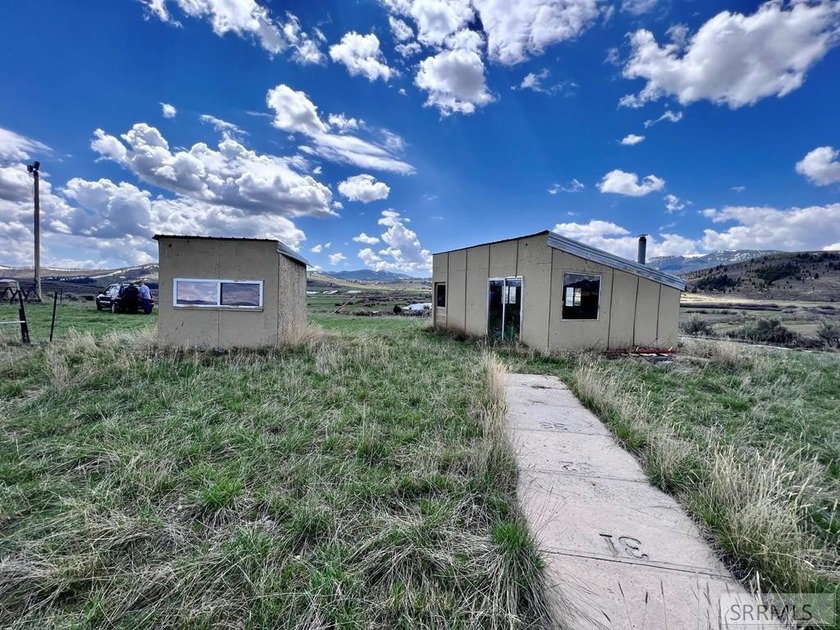 This property is currently under contract: The seller is seeking - photo 7
