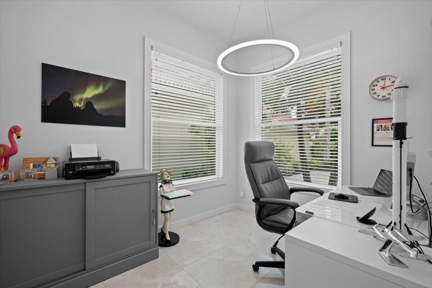 Beautifully reimagined home in the Hamptons of Jupiter - photo 11