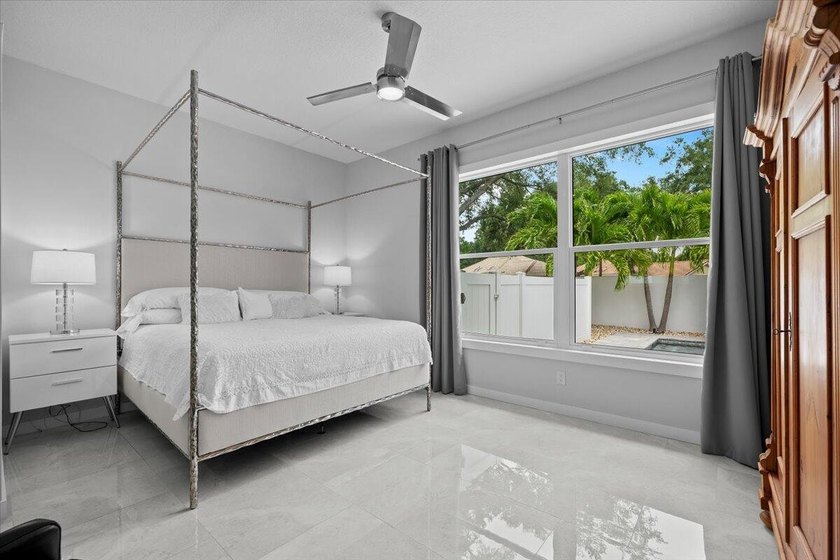 Beautifully reimagined home in the Hamptons of Jupiter - photo 12