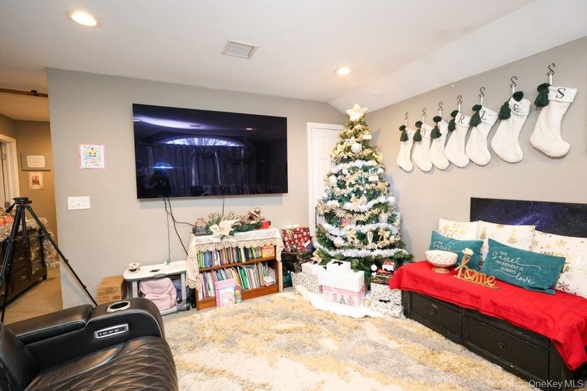 This larger-than-average corner residence offers outstanding - photo 15