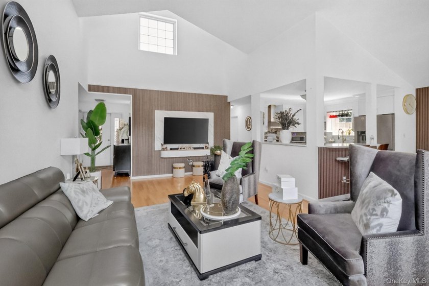 Welcome to this beautifully maintained Post-Modern ranch - photo 21