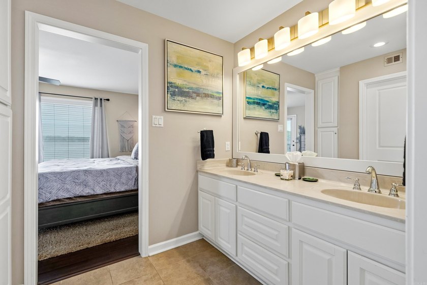 Competitively priced below comparable units, but the real value - photo 24