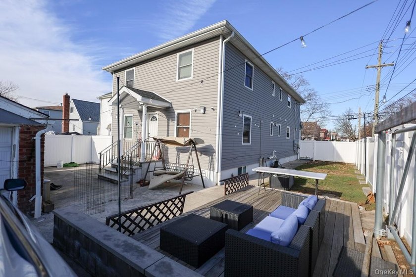 This larger-than-average corner residence offers outstanding - photo 26