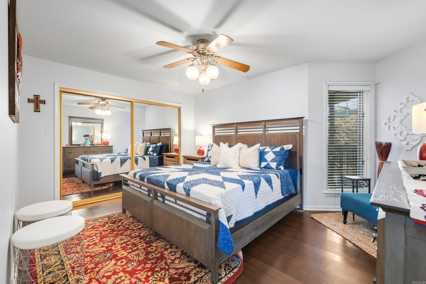 Competitively priced below comparable units, but the real value - photo 27
