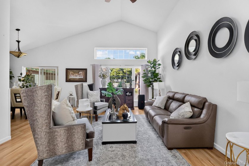 Welcome to this beautifully maintained Post-Modern ranch - photo 35