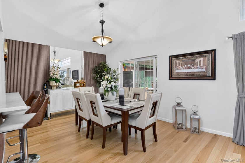 Welcome to this beautifully maintained Post-Modern ranch - photo 36