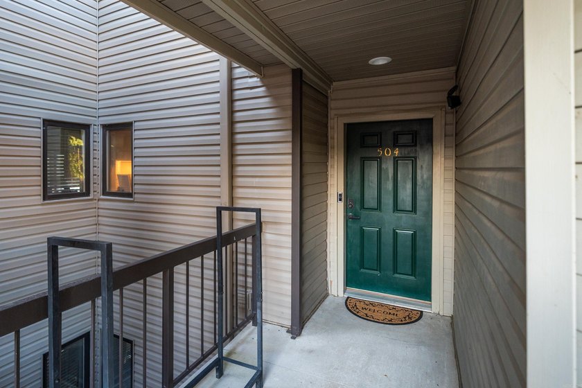 Competitively priced below comparable units, but the real value - photo 37