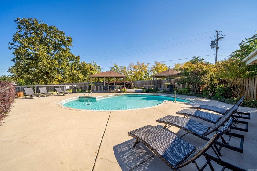 Competitively priced below comparable units, but the real value - photo 38