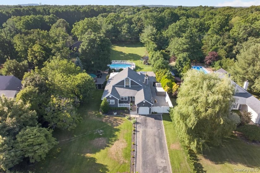 Welcome to this beautifully maintained Post-Modern ranch - photo 40