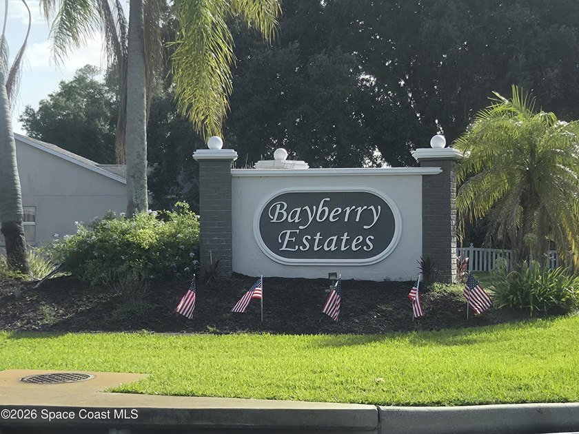 Welcome to this beautiful 2-bedroom, 2-bathroom gem nestled - photo 8