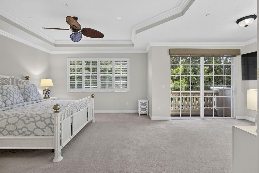 Nestled in the highly desirable Jupiter Country Club, this - photo 32