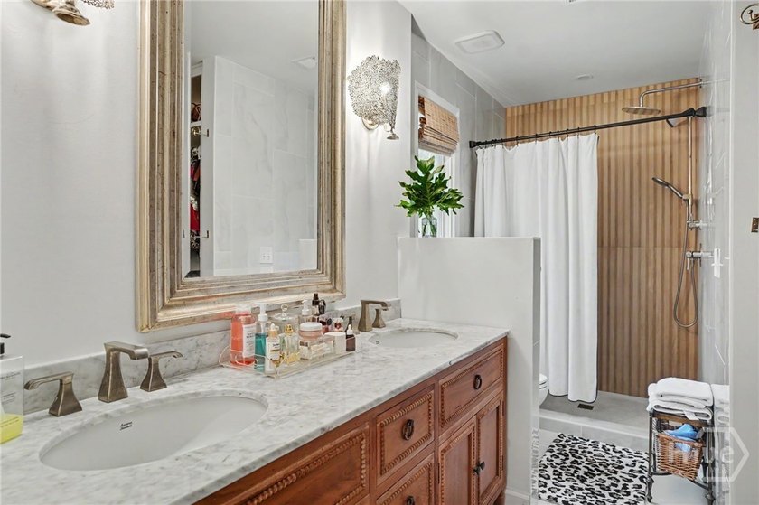 Welcome to 2 Mackay Lane, a designer's island retreat where a - photo 17