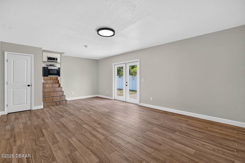 Welcome to 600 Sea Gull Court, Edgewater, a beautifully - photo 11