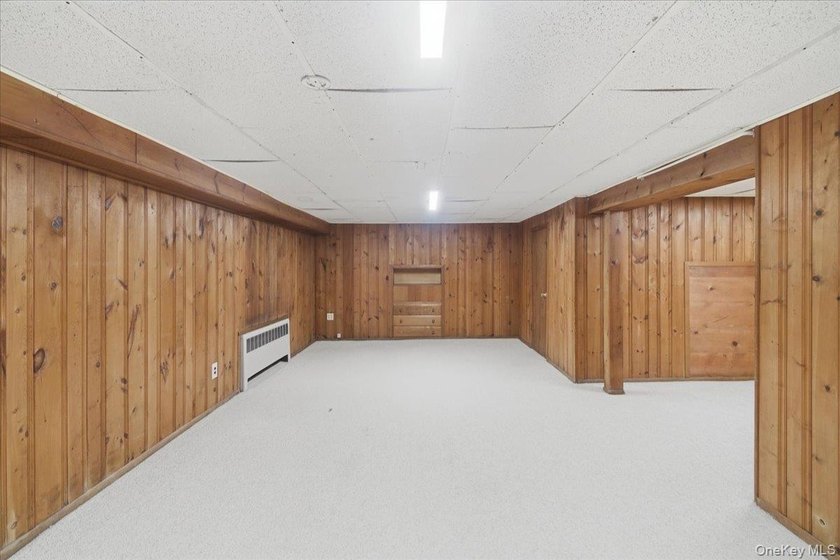 Beautifully renovated and move-in ready corner property located - photo 33