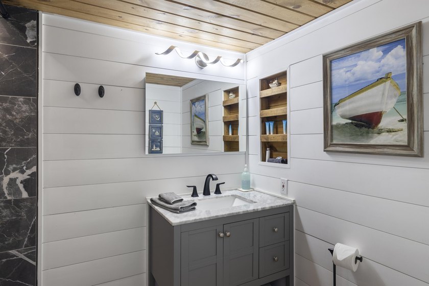 Beautiful lakeside 2-bedroom, 2-bathroom condo--arguably one of - photo 15