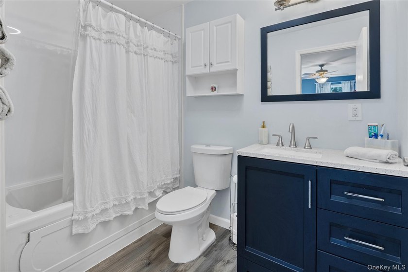 Welcome to this spacious and meticulously maintained 2,464 - photo 15